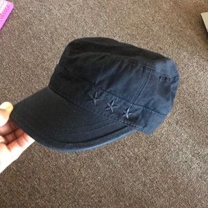 Adjustable black cap